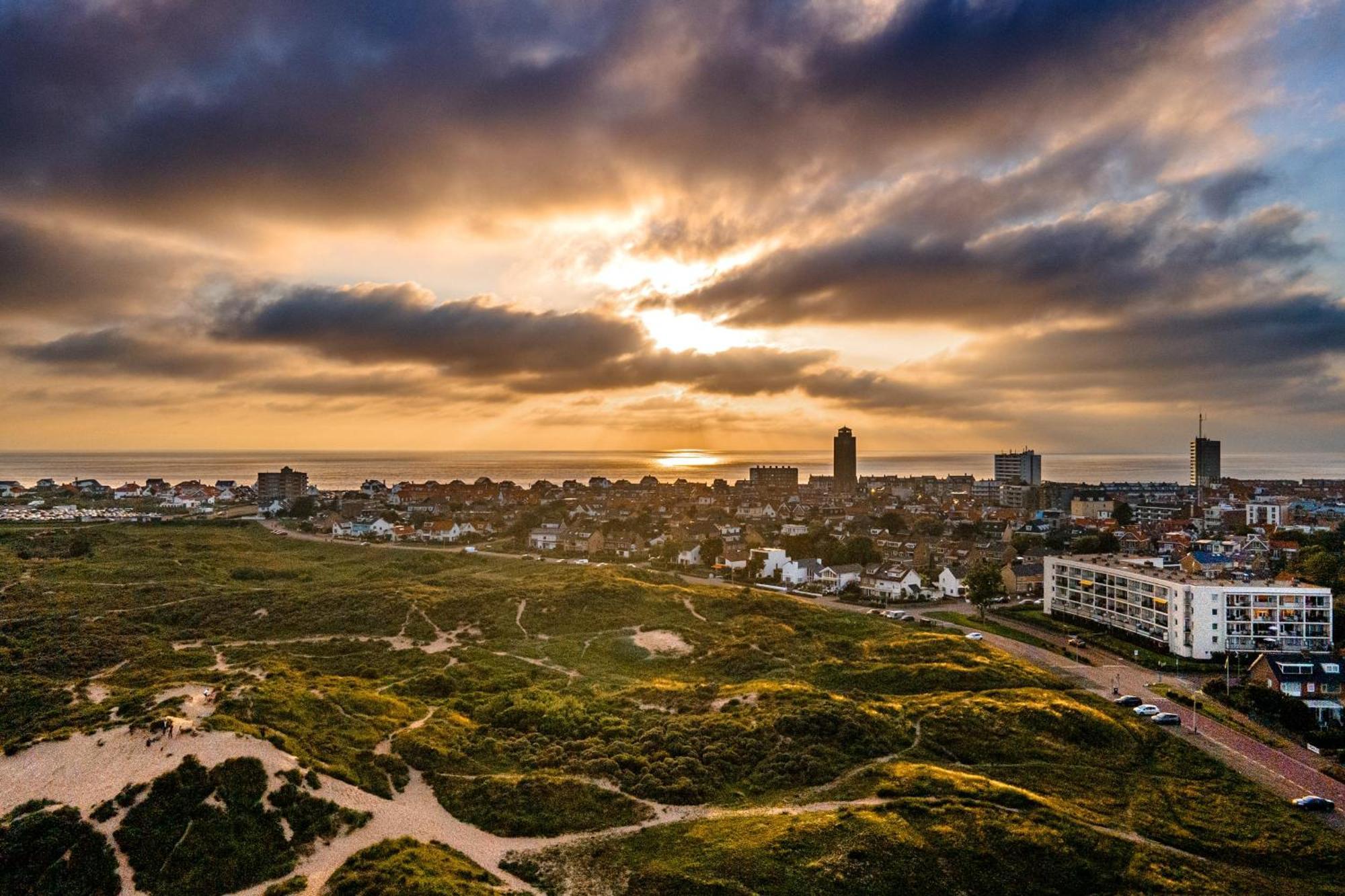 View With A Room Zandvoort With Private Parking Eksteriør billede